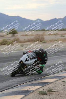 media/Sep-21-2025-Race Pace (Sun) [[98bf33ef95]]/Verified/5-Turn 15 Inside (930am)/